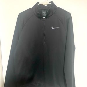 NIKE Dri-Fit Therma Long Sleeve Quarter Zip